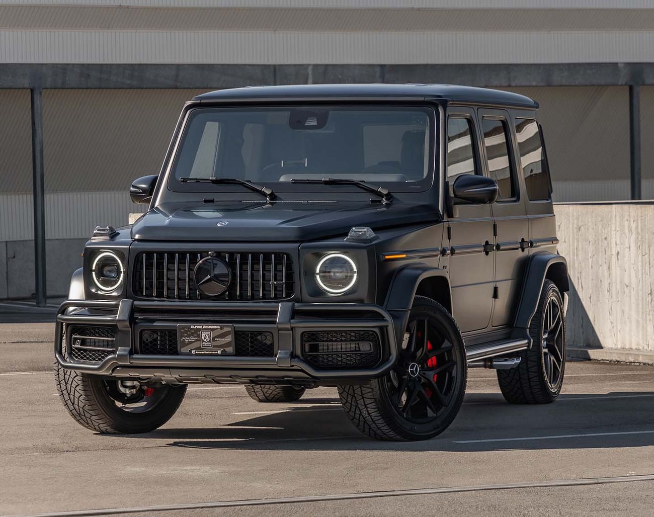 自動車 AMG Mercedes-Benz Armored Mercedes-Benz G63 AMG | Alpine Armoring® USA