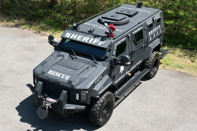 null || The Pit-Bull X®, the 1st generation level B6 armored truck, debuted for law enforcement agencies  (2013)
