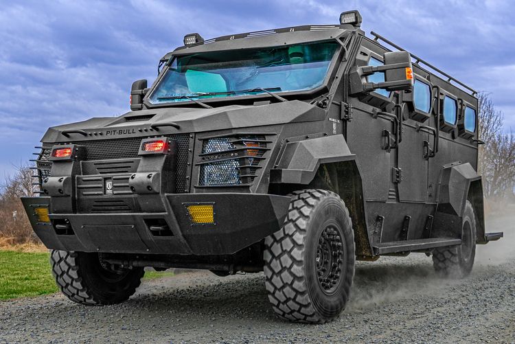 null || The debut of the Pit-Bull XL® modified to level A11 (B7) to protect against armor-piercing rounds of high-powered rifles (2015)